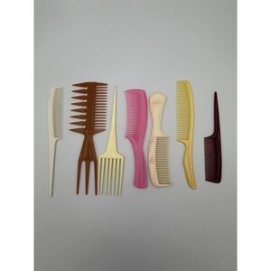 Retro Hair Comb Lot w/ Goody, Estée Lauder & Expressions,etc – 7 Pieces